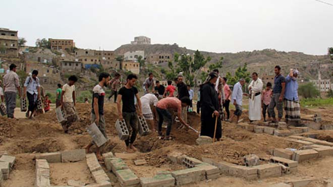 توسيع المقابر الجماعية في اليمن